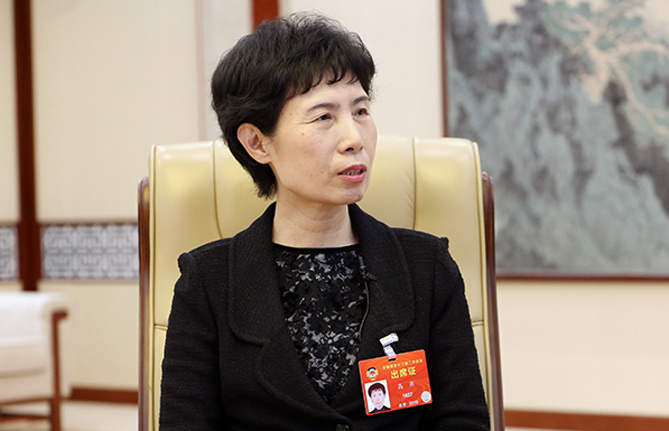 全國政協(xié)委員、中國貿(mào)促會(huì)會(huì)長高燕：推動(dòng)全方位對(duì)外開放 促進(jìn)外貿(mào)穩(wěn)中提質(zhì)